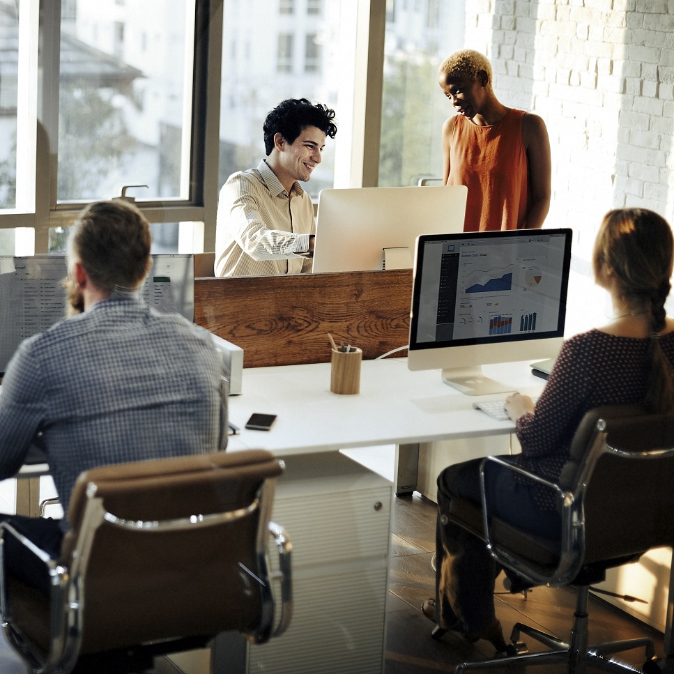 How AI Is Reshaping Performance Marketing: The Future Belongs to Predictive Builders
